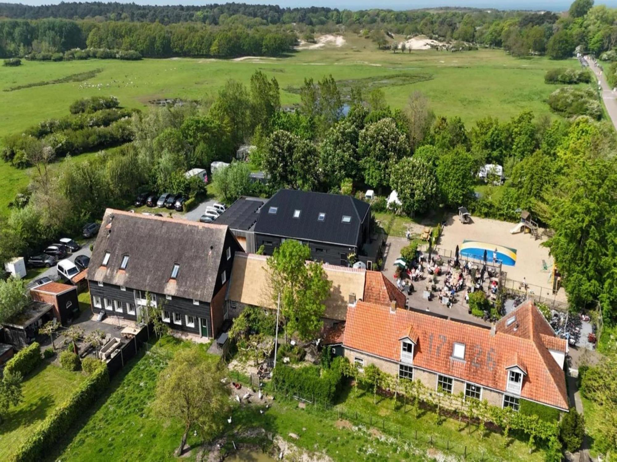 Cozy Holiday Home In Vrouwenpolder Close To The Beach Екстериор снимка